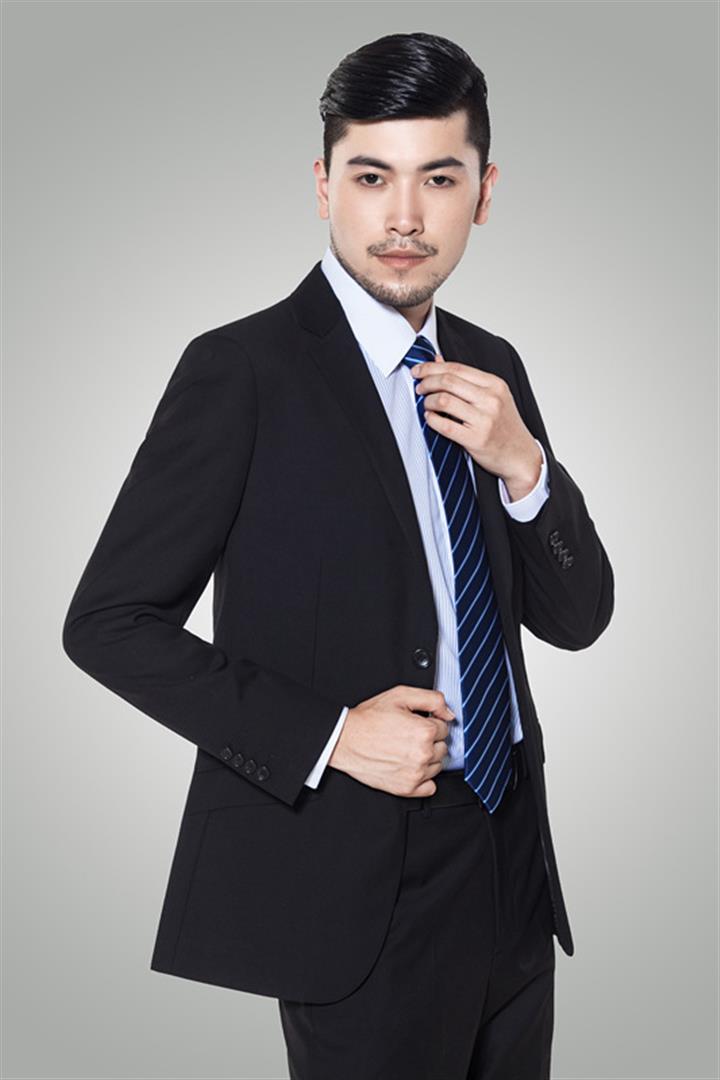 苏均 艺术总监 & 首席设计师